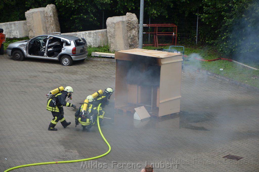 Tag der Offenen Tuer BF Koeln Weidenpesch Scheibenstr P624.JPG